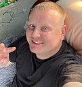 Знакомства: Евгений, 32 года, Псков