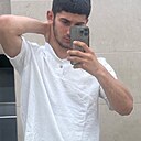 Знакомства: Алвиз, 20 лет, Москва