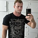 Знакомства: Валера, 37 лет, Омск