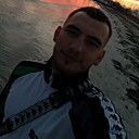 Знакомства: Макс, 24 года, Рогачев