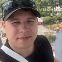 Знакомства: Максим, 32 года, Курган