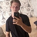 Знакомства: Максим, 22 года, Славгород