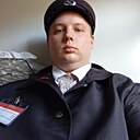 Знакомства: Илья, 28 лет, Новодвинск