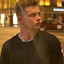 Знакомства: Максим, 21 год, Малоярославец