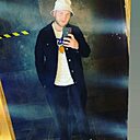 Знакомства: Виктор, 27 лет, Варшава