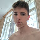 Знакомства: Максим, 21 год, Иваново