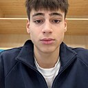 Знакомства: Макс, 23 года, Междуреченск