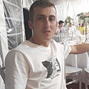 Знакомства: Valentin, 28 лет, Pitești