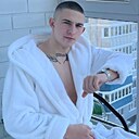 Знакомства: Макс, 22 года, Волхов