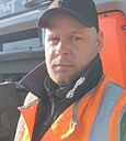 Знакомства: Виктор, 38 лет, Уссурийск