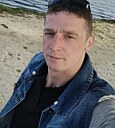 Знакомства: Максим, 32 года, Киров