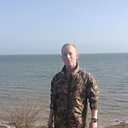 Знакомства: Александр, 27 лет, Карпогоры
